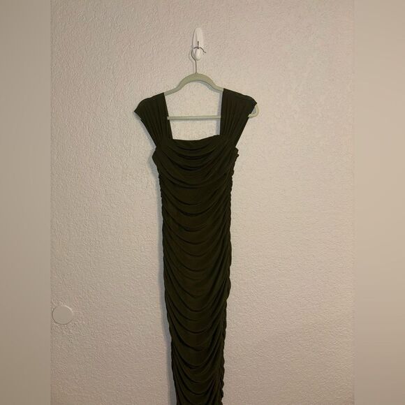 Amazon PrettyGarden Off the shoulder Green Dress! - Picture 5 of 8